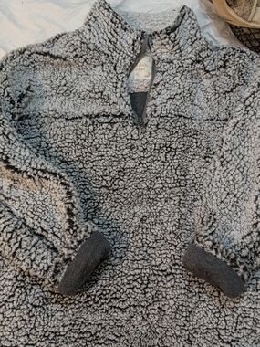 Cozy Altered State Gray Sherpa Quarter-Zip Pullover